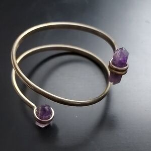 Elegant Gold and Amethyst Arm Cuff